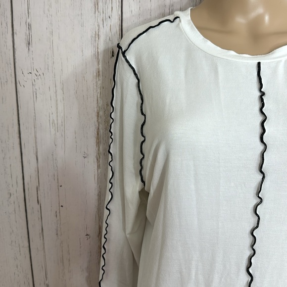 Ava & Viv Long Sleeve Top - Picture 2 of 10